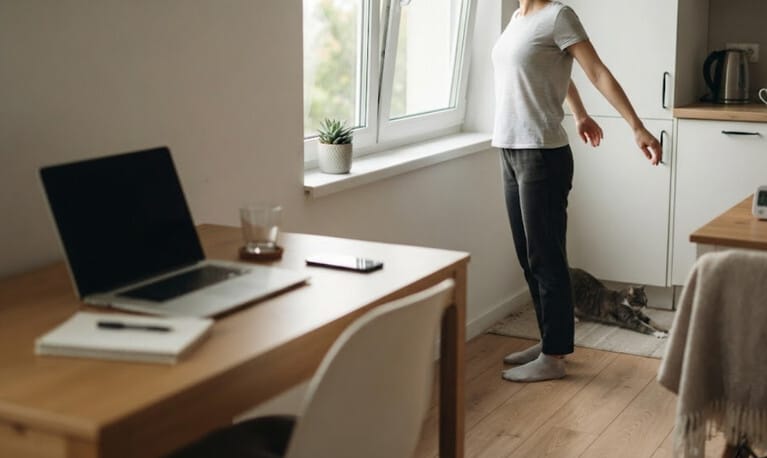 座りすぎに気づいて1時間に一度だけ変えた習慣|体が変わった話